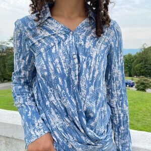 Elle cross button up